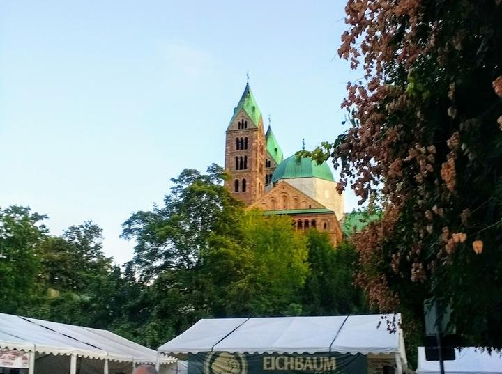 Gasthaus zum Halbmond